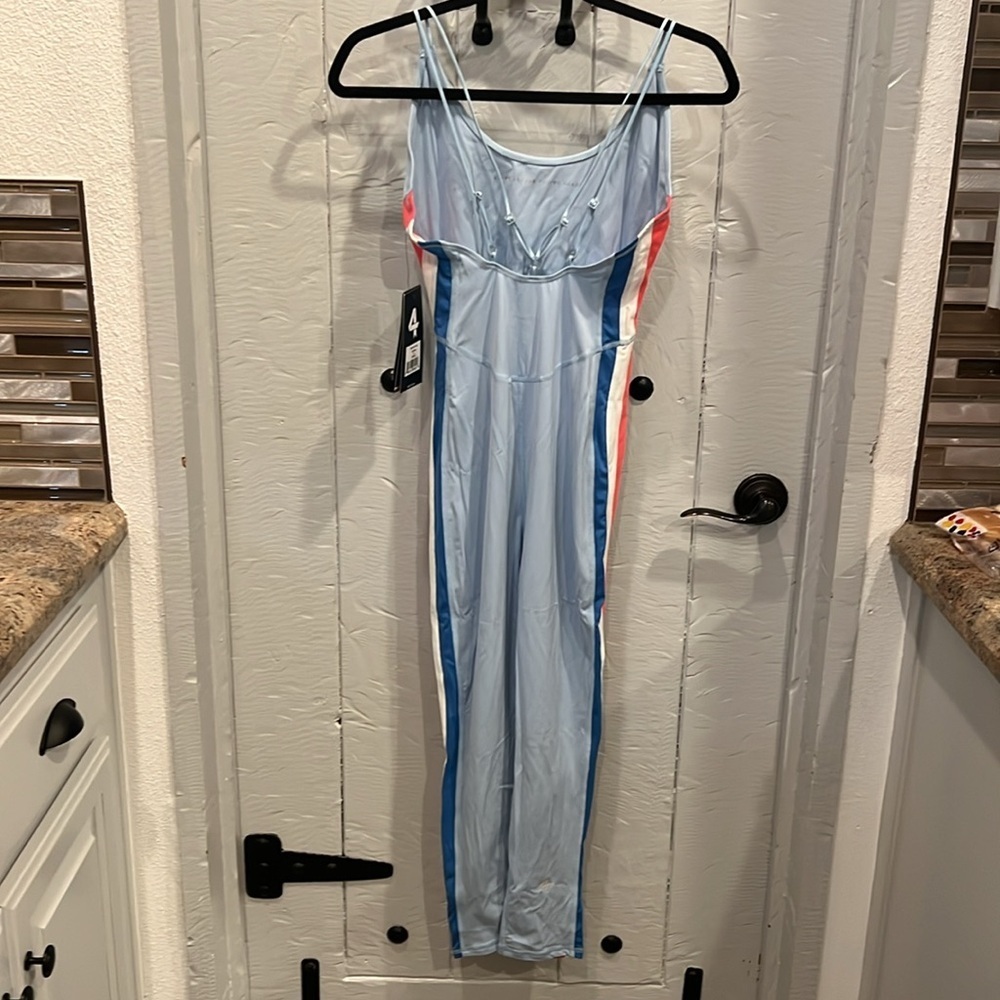 NWT Fourlaps Elevate Onesie Cerulean Size M - Picture 4 of 6